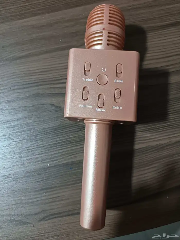 مكرفون في بلتوث والصوت واضح ويطلع ألوان 0