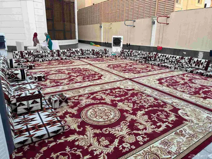 جلسات أرضية وفخمة (كور الكويتية والكوشات)   تأجير حفلات ومنا 1