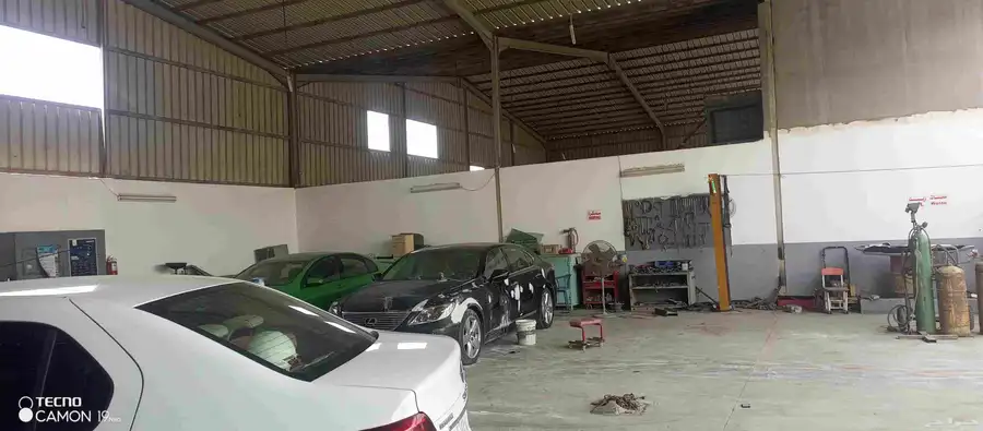 للبع ورشة و تقبيل 0