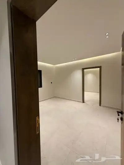 شقة جديدة بحي الواحة للايجار السنوي 4