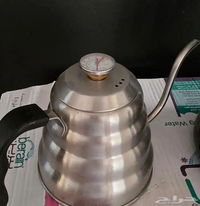 اثاث مستعمل نظيف وماكينة قهوه . 0