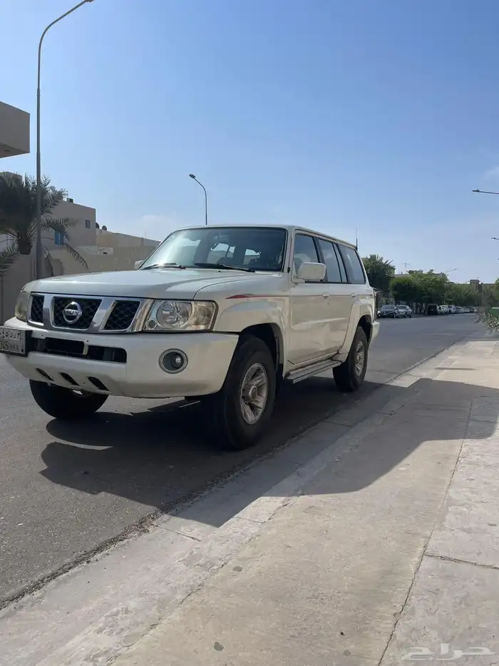 نيسان 2