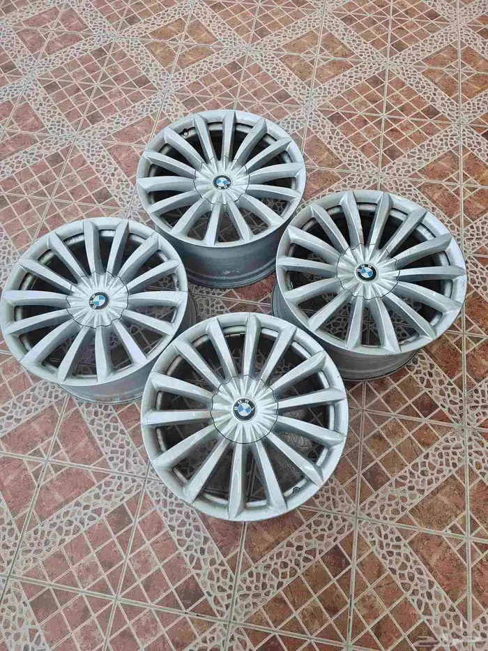 للبيع طقم جنوط بي ام وكالة 2016 0