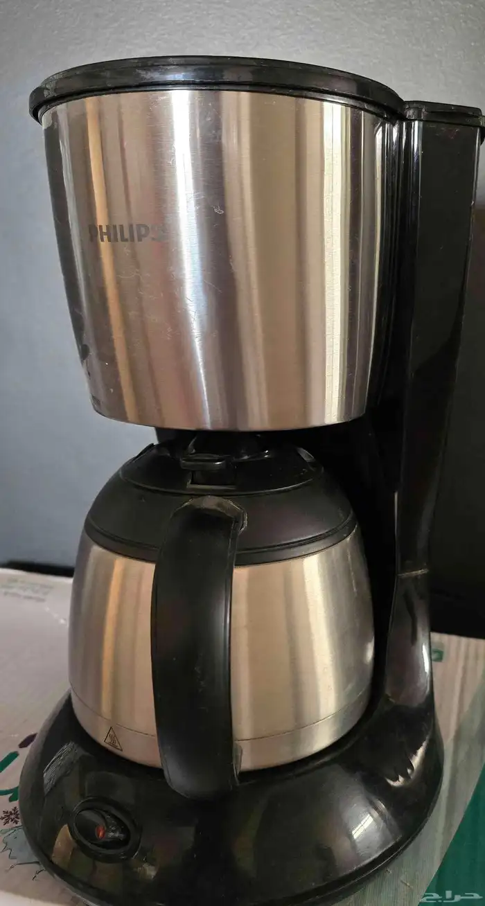 اثاث مستعمل نظيف وماكينة قهوه . 1