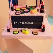 شيف حلويات غريبه ومخبوزات فرنسيه يبحث عن عمل مناسب في جده 5
