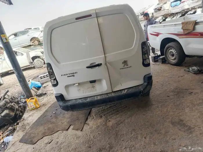 قطع غيار سيارت بيجو تشليح مستعمل 8