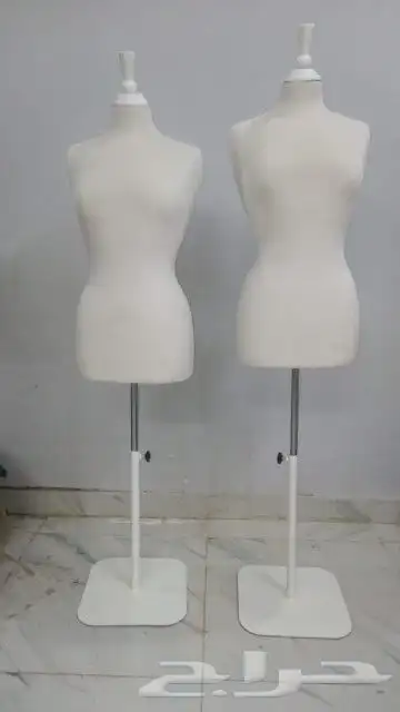 مانيكان نسائي قاعده خشب فخمه وثقيله وراس تاج وقماش فاخر مخمل 3