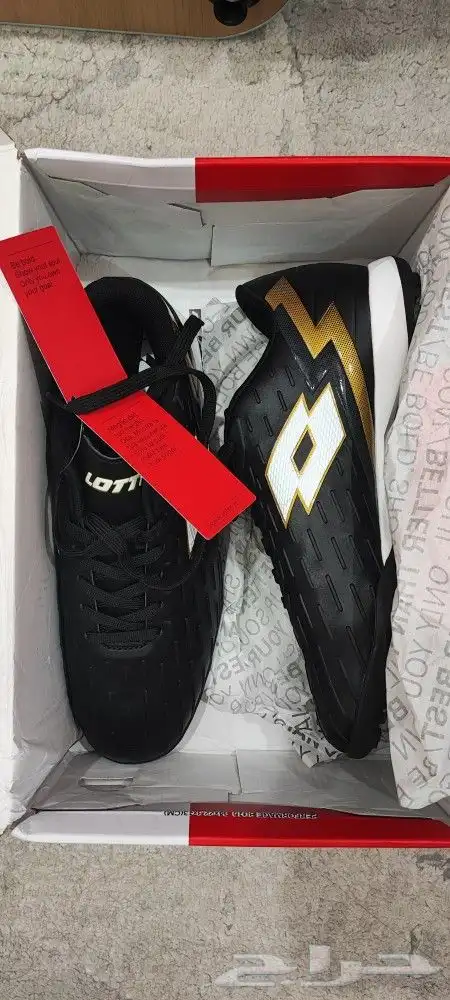 حذاء رياضي lotto أصلي جديد مقاس 41 0