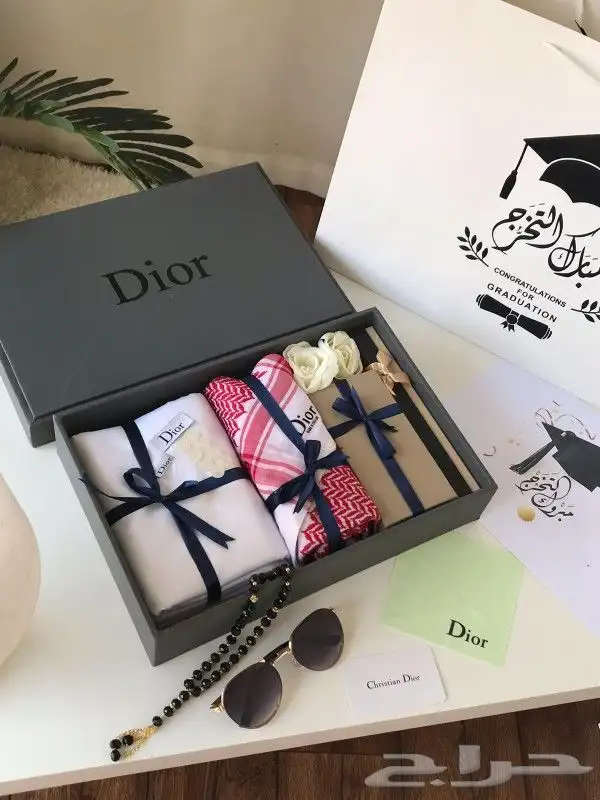 لمسات تخرج لمسات العيد لمسات هدايا تهدي من تحب رجاليه 3