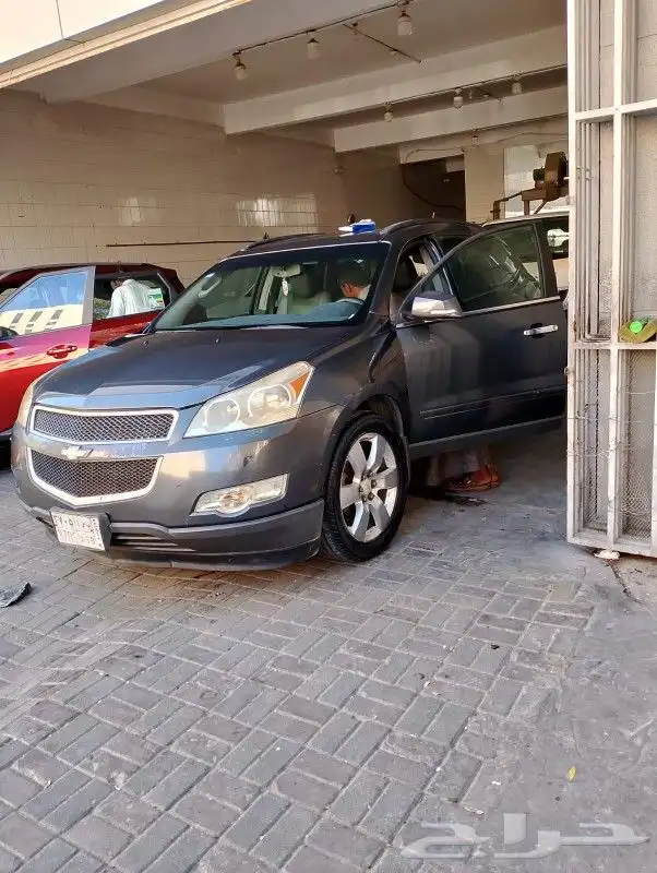 شفروليه ترافرس موديل 2010السوم 22الف ماشيه 260 0