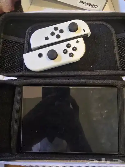 سويتش Nintendo مع كامل ملحقاته استخدام نظيف 2