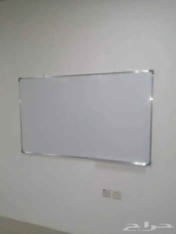 سبورات وطاولات وكراسي 3