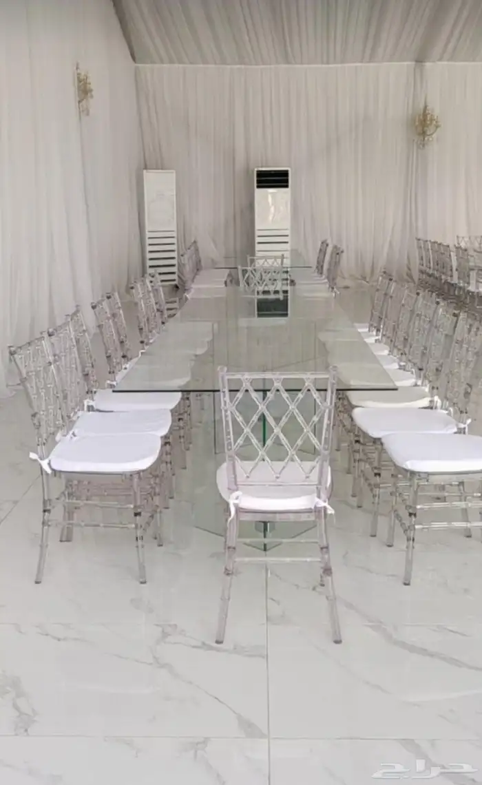 تاجير كنب مفرد كنب ثلاثي طاولات قزاز طاولات خشب كراسي ملكي 11