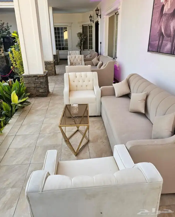 تاجير كنب مفرد كنب ثلاثي طاولات قزاز طاولات خشب كراسي ملكي 1