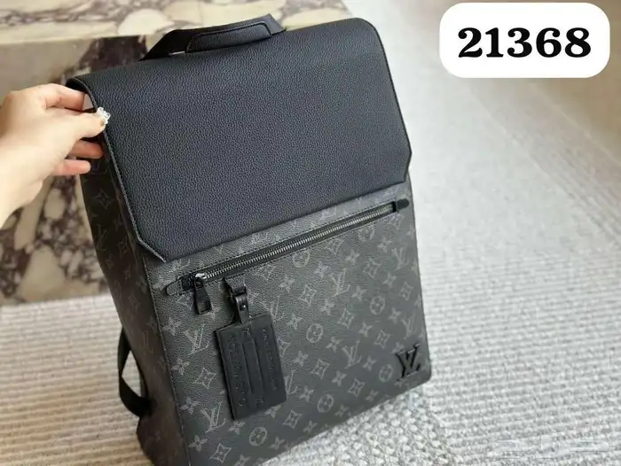 شنط ظهر لويس فيتون تقليد ماركه 17