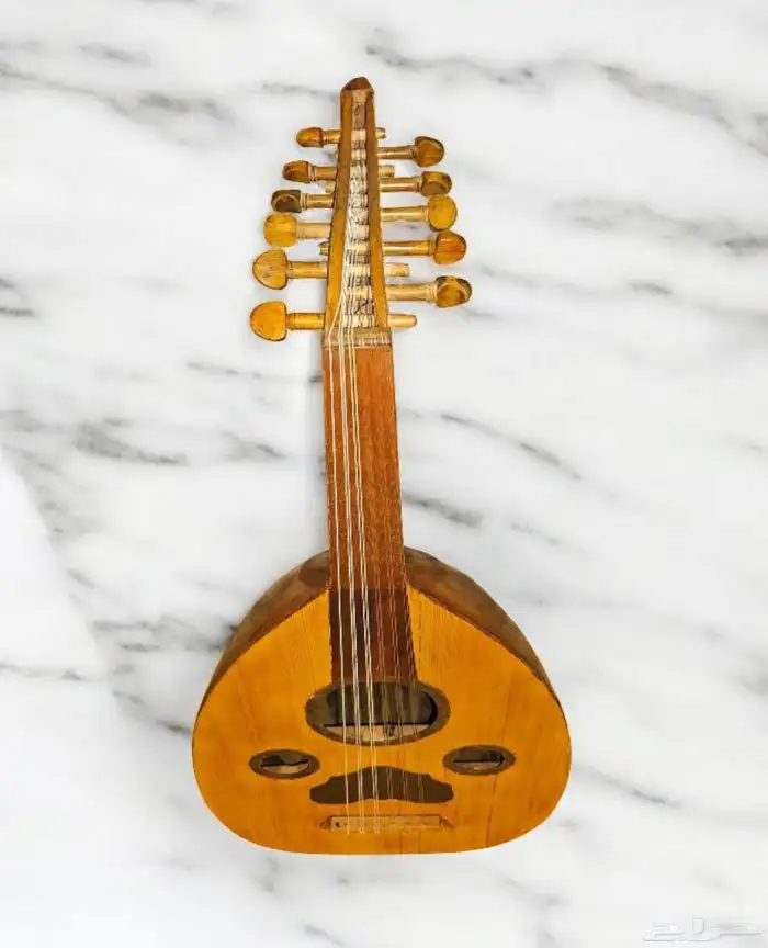 للبيع عود مصري قديم صناعة احمد عبدالحليم 2