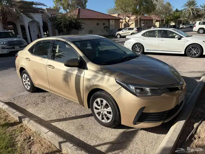 Toyota Corolla 2018 4