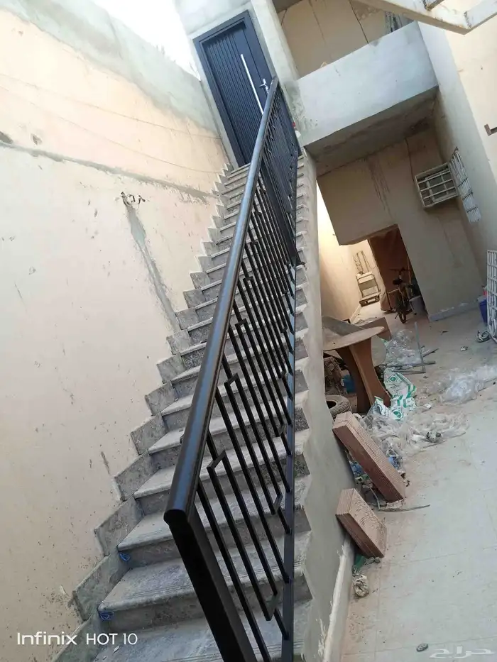 ابواب حديد ابواب المينوم شبابيك مظلات سواتر 2