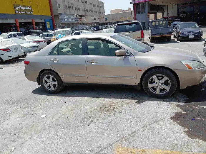 Honda accord 2005 model 4