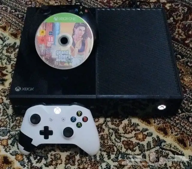 اكس بوكس ون xbox 1 مع شريط قراند 5 للبيع 1