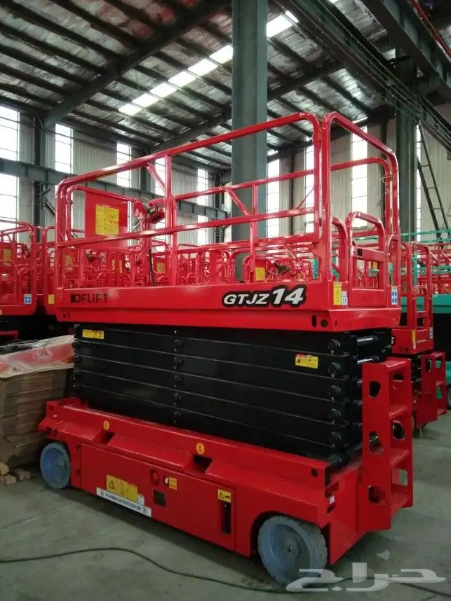 scissor lift manlift Forklift rental 4