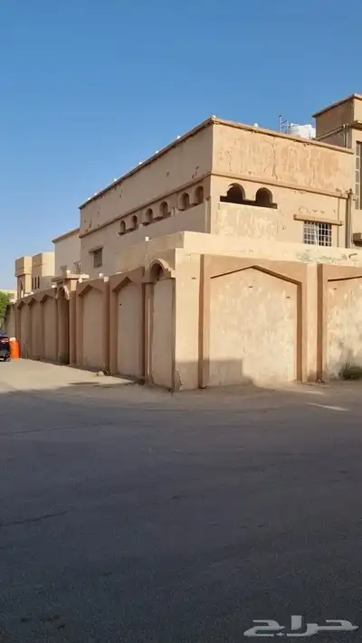 للبيع فيلا دورين بحي الفايزية 0