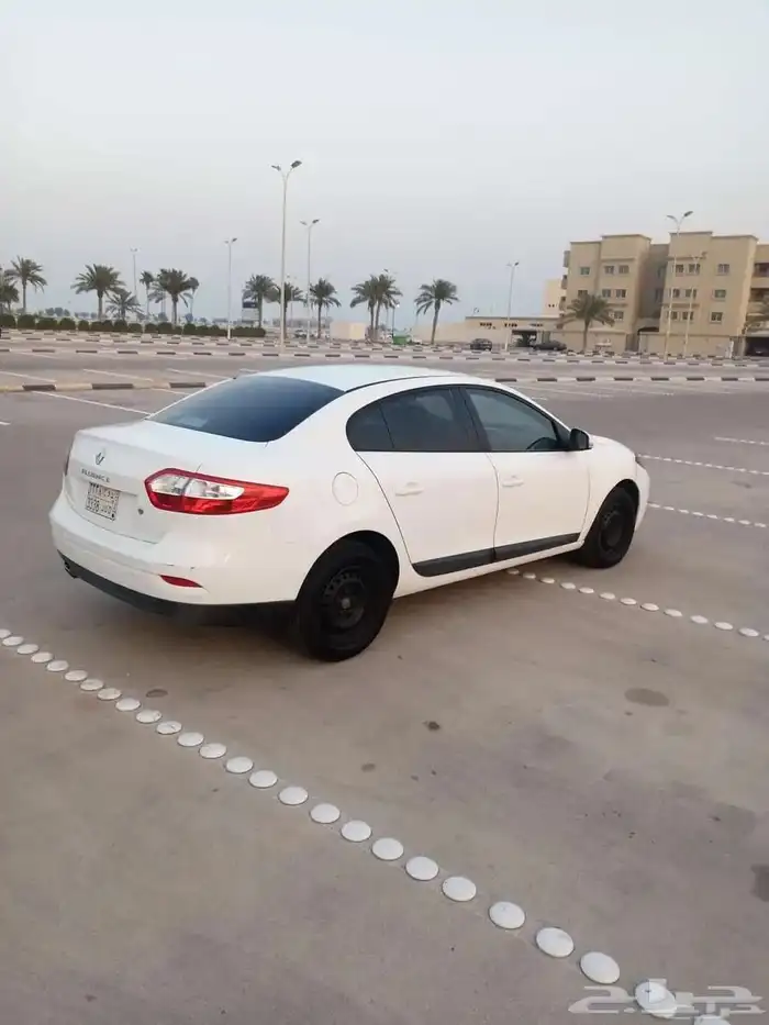 للبيع رينو فلوانس موديل 2014 نظيف جدا 2