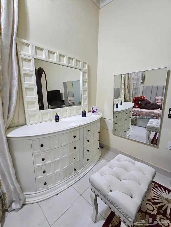 تسريحه فخمه مع اثنين كمدينو 1