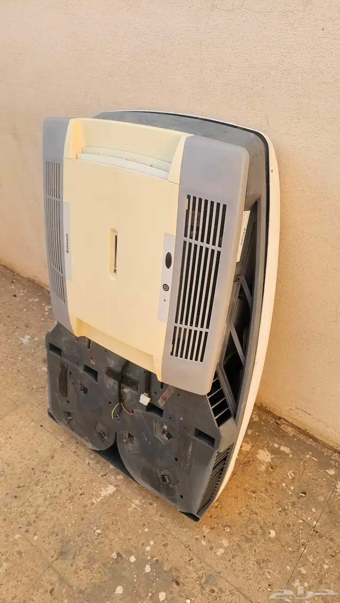 مكيف كرافان حار وبارد نوع كاسيت سقفي من شركة Dometic 2