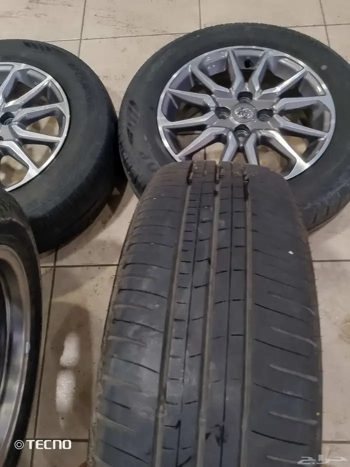 طقم جنوط يارس أصلي وكاله مقاس 15 معى كفرات دلوب 5