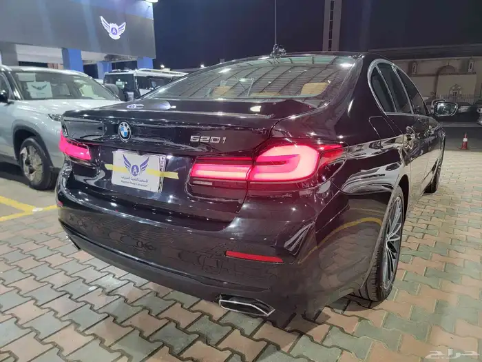 بي ام دبليو 2023 i520 6
