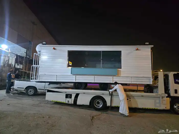 مواصفات العربه -1- مطبخ كامل مصنوع من الاستيل 2 جدران و 2