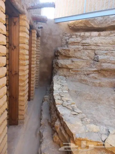 ابو ناصر التراث بنيان طين وسقوف وتليوس طين وبنيان حجر 6