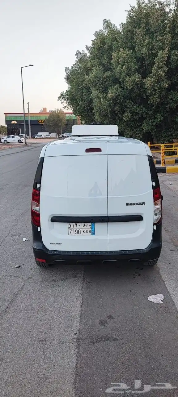 رينو دوكر 2022 بنزين ثلاحه 2