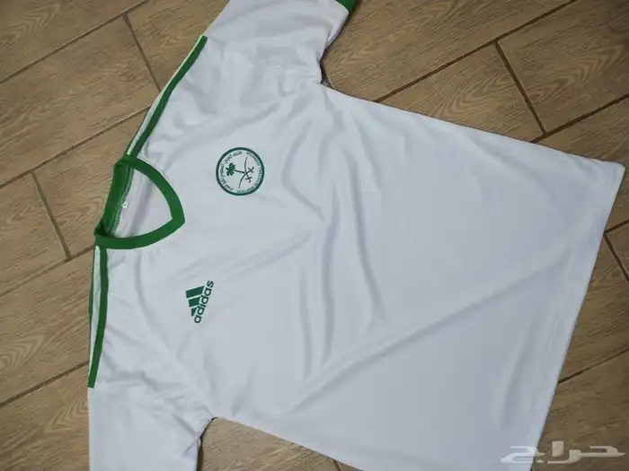 اطقم وتيشيرتات المنتخب السعودي الجديده 0