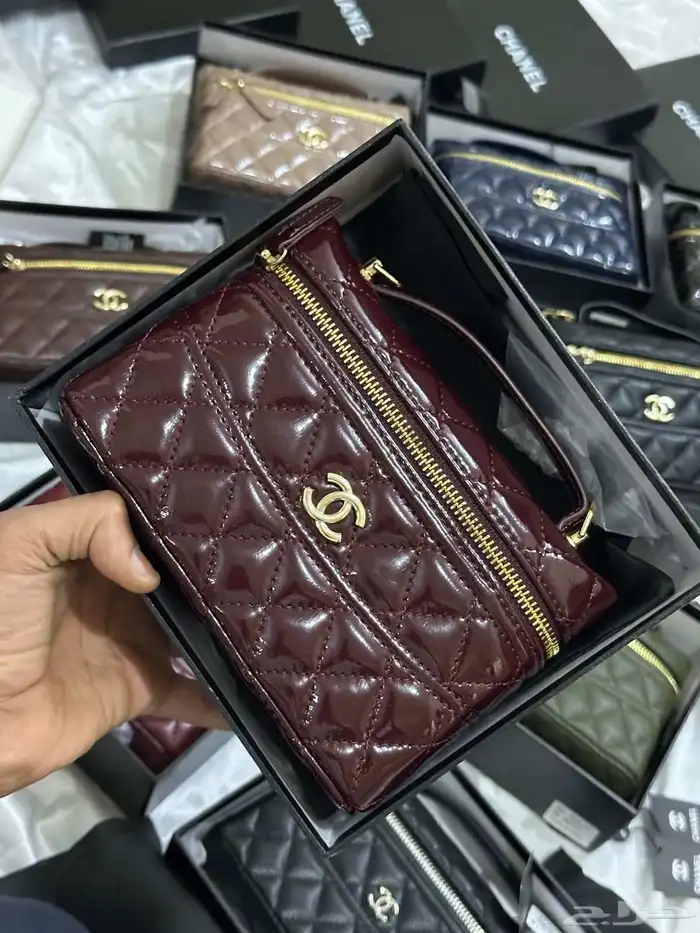 مستودع بيع شنط_نسائية جملة وتجزئة تصفح الصور كامله وخذ فكره 12