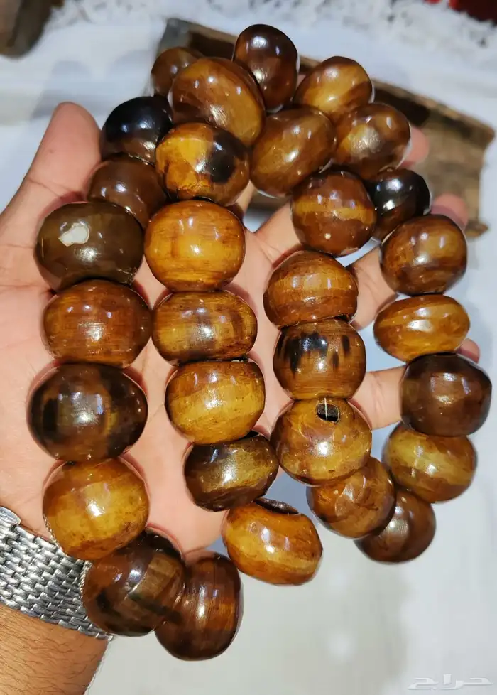 قطعة من النوادر... عقد زراف 0
