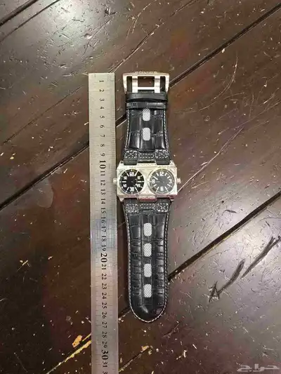 ساعات جديدة كليا لم تلبس نهائيا جميلة جدا على اللبس 0