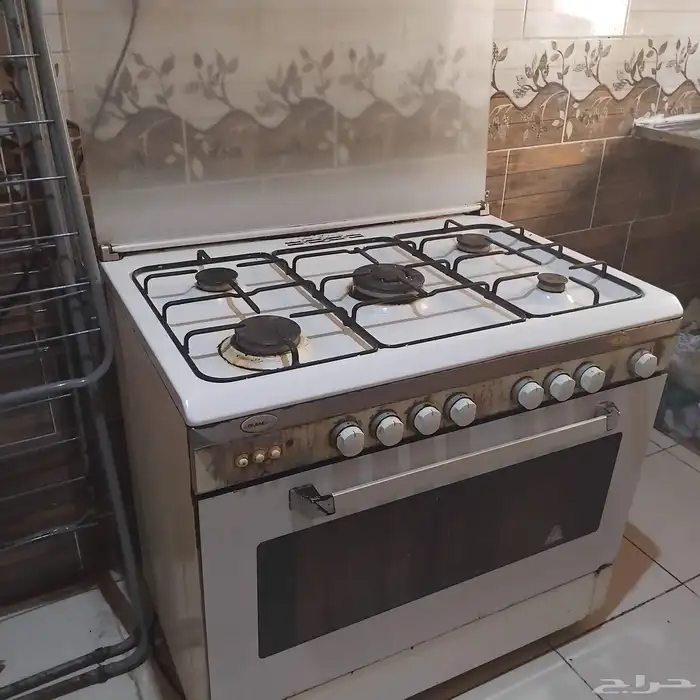 بوتجاز 5 عيون جليم إيطالي وانبوبة غاز مع منظم 1