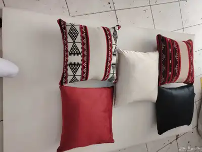 تفصيل مخدات تطريز رسومات على المخده 3