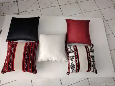 تفصيل مخدات تطريز رسومات على المخده 4