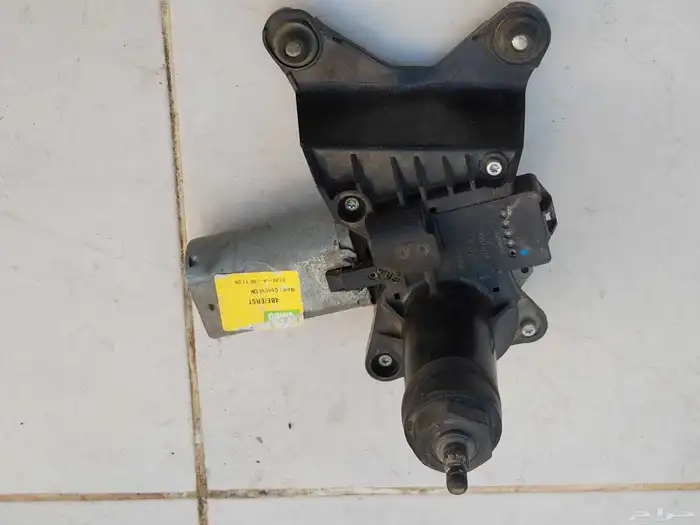 للبيع قطع غيار مستعملة يوكن دينالي 2007 13