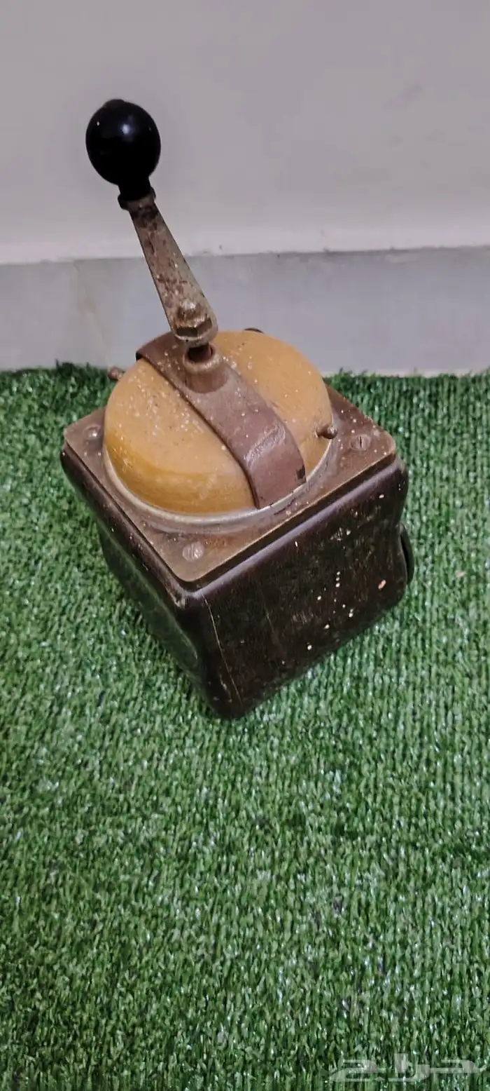 مطحنه قهوه وبهارات تراثيه صناعة اوروبيه 9