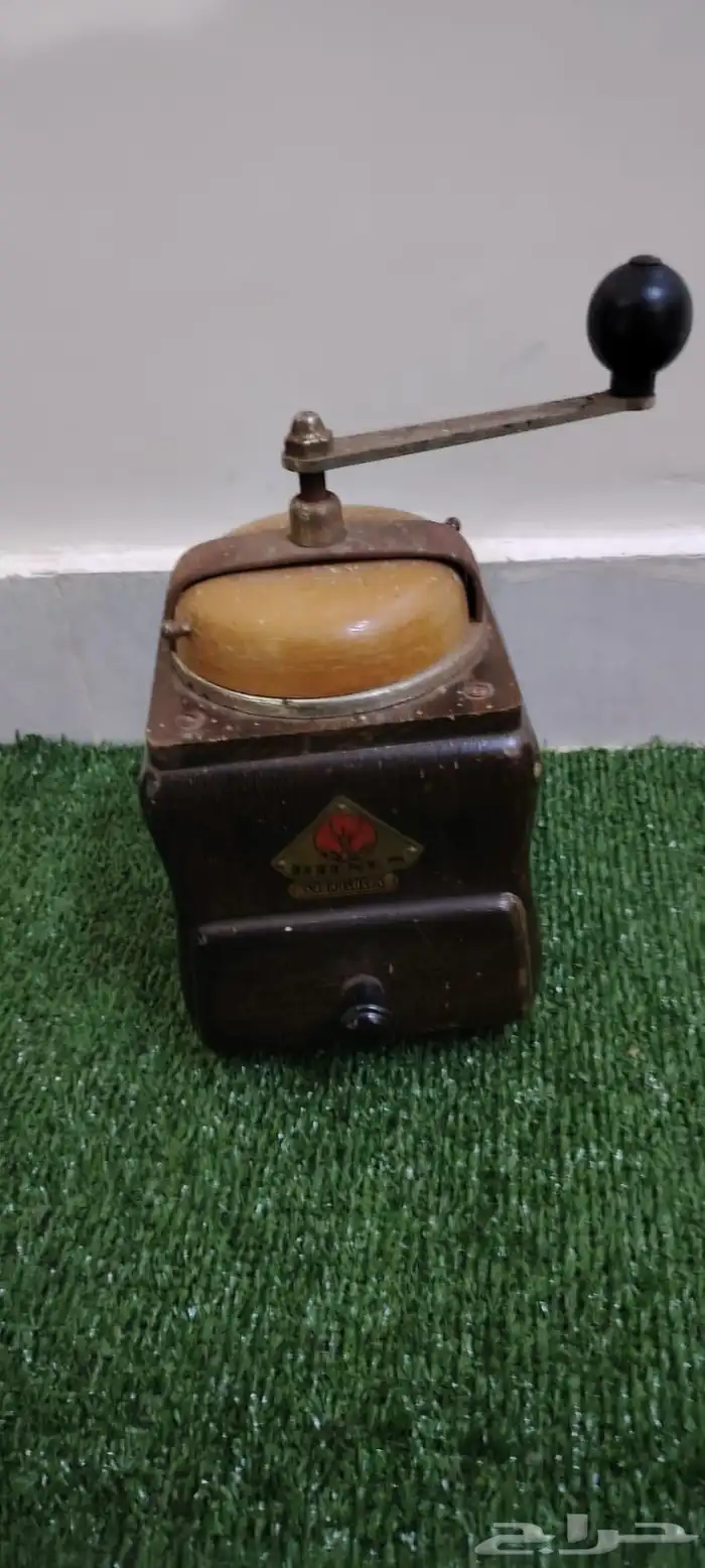 مطحنه قهوه وبهارات تراثيه صناعة اوروبيه 2