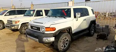 للبيع قطع غيار تويوتا اف جي FJ موديل 2014 1
