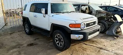 للبيع قطع غيار تويوتا اف جي FJ موديل 2014 0