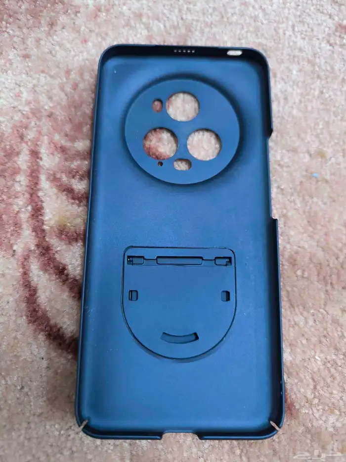 جراب جوال Huawei Mate 60 Pro لمن يحتاجه مجانا 1