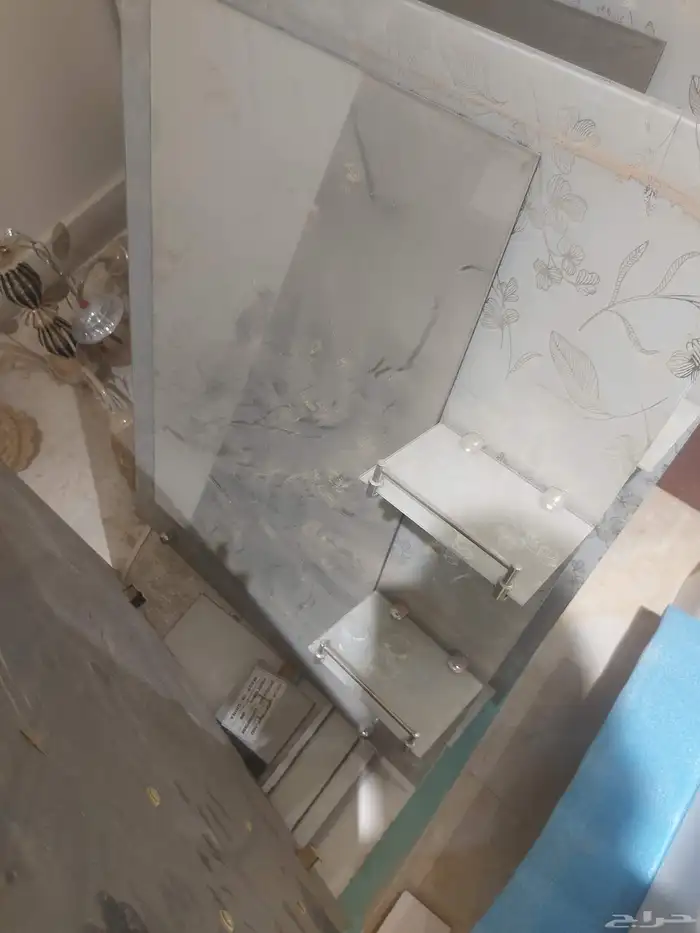 5 مغاسل و3 كراسي و3 خلاط دش و4 خلاط شطاف و1 خلاط مطبخ 0