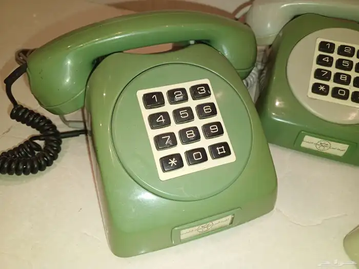 3 هواتف تراثية من الثمانينات 3