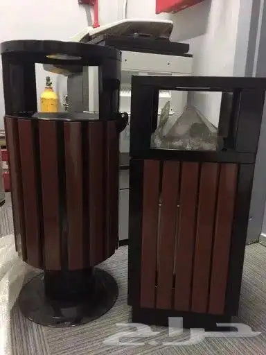 سلة المهملات المعدنية للاستخدام الخارجي سلة المهملات 15